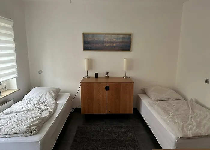 Schoene Zimmervermietung Fuer Monteure Geeignet ! Direkt Am Kanal Mit Gartennutzung! *